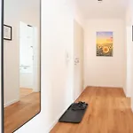 Homestead - Self-Check-In - Kostenloses Parken - Smart Tv - Kueche Vollausgestattet - Ruhige Lage Im Erdgeschoss Apartmán Pasov