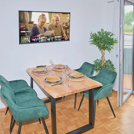 Homestead - Self-Check-In - Kostenloses Parken - Smart Tv - Kueche Vollausgestattet - Ruhige Lage Im Erdgeschoss * Passau