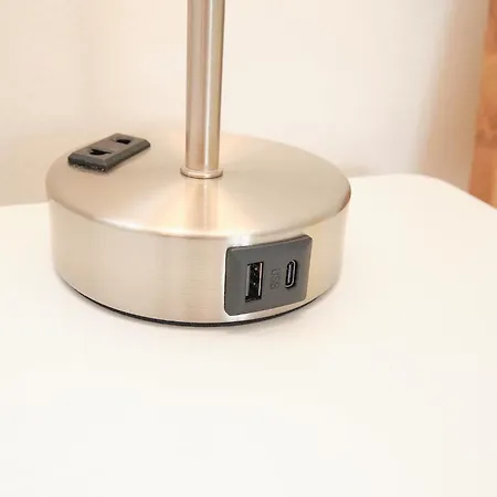 Apartmán Homestead - Self-Check-In - Kostenloses Parken - Smart Tv - Kueche Vollausgestattet - Ruhige Lage Im Erdgeschoss *